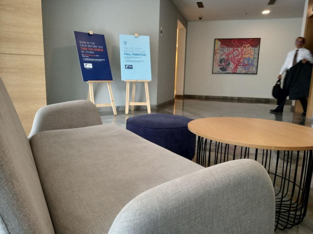Holiday Inn Express Pune Pimpri By Ihg Exteriör bild