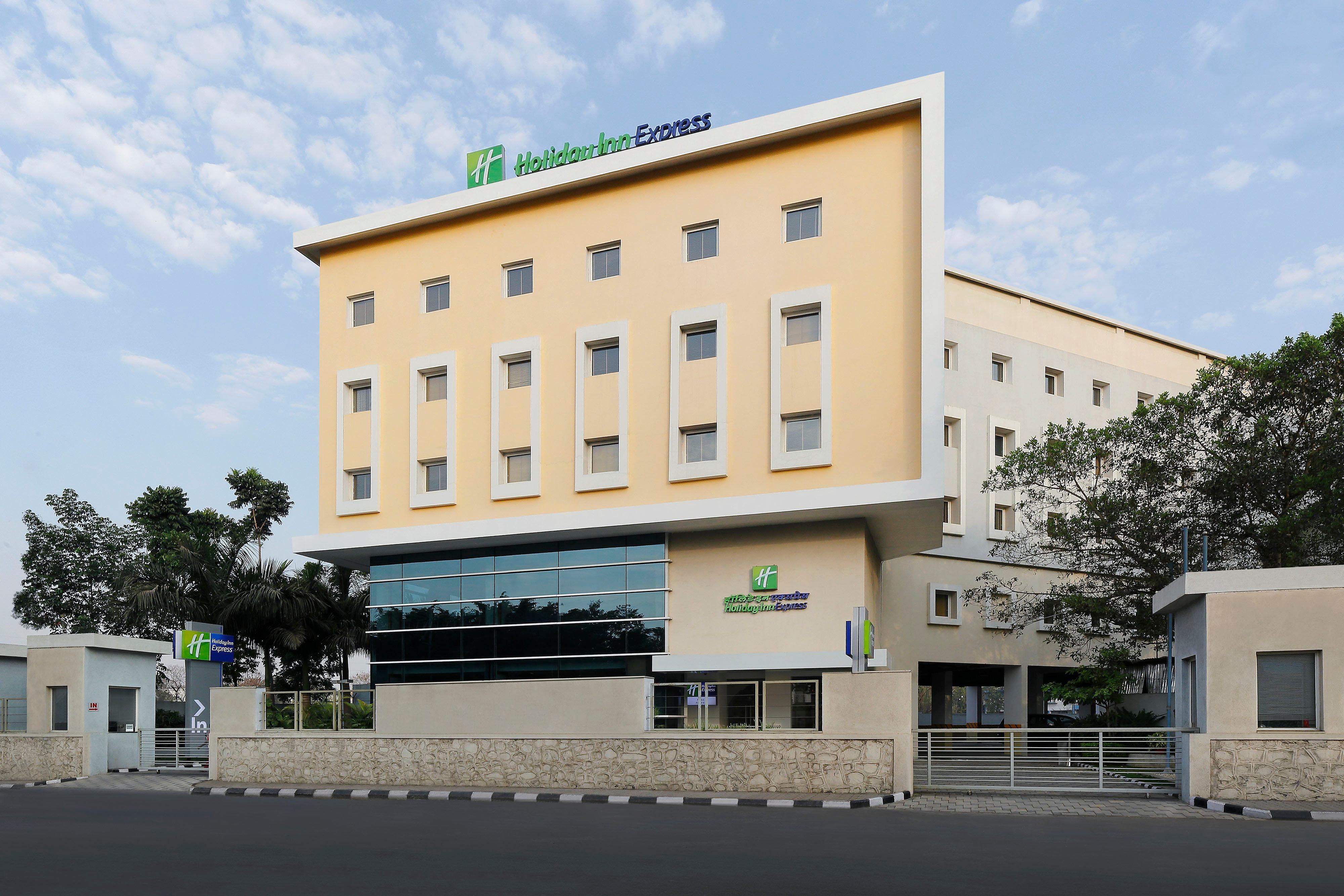 Holiday Inn Express Pune Pimpri By Ihg Exteriör bild