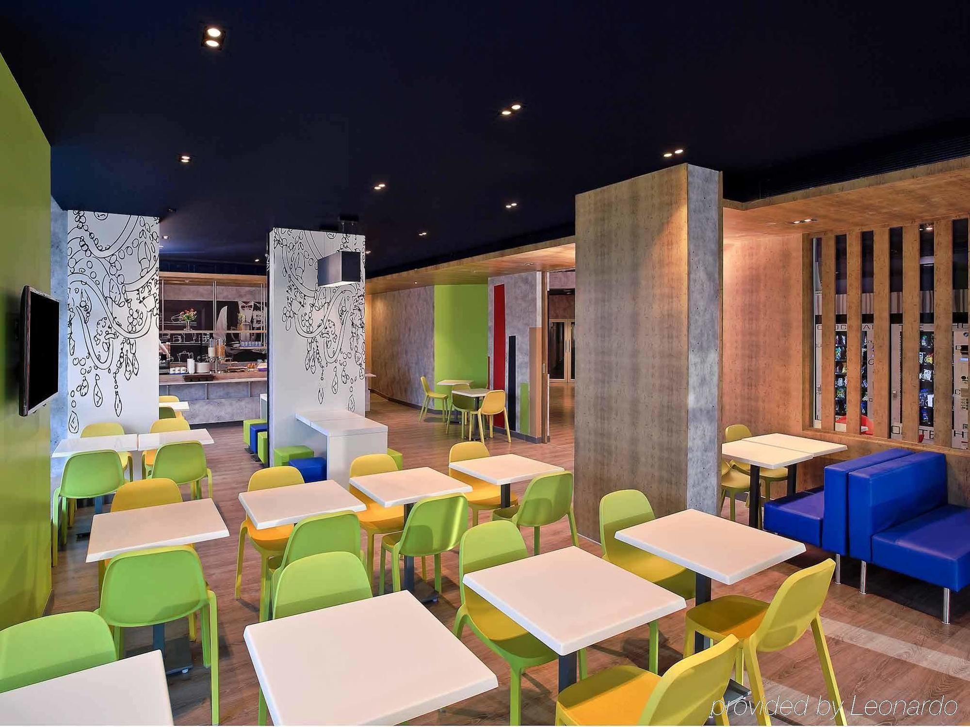 Holiday Inn Express Pune Pimpri By Ihg Exteriör bild